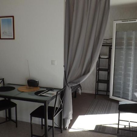 Appartement T2 ,parking privé,terrasse, 10 mns à pieds de la cité corsaire et ses plages Saint-Malo Extérieur photo