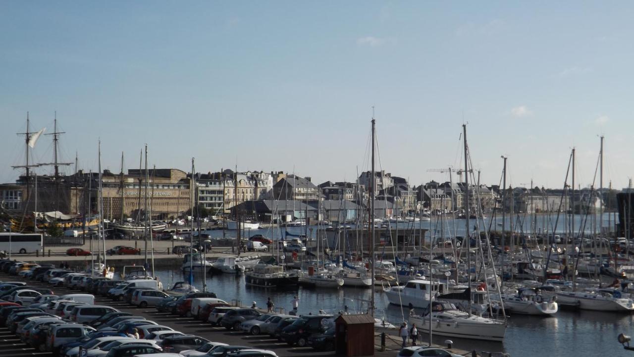 Appartement T2 ,parking privé,terrasse, 10 mns à pieds de la cité corsaire et ses plages Saint-Malo Extérieur photo