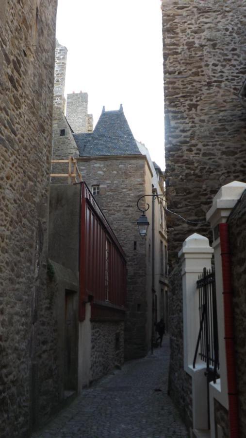 Appartement T2 ,parking privé,terrasse, 10 mns à pieds de la cité corsaire et ses plages Saint-Malo Extérieur photo